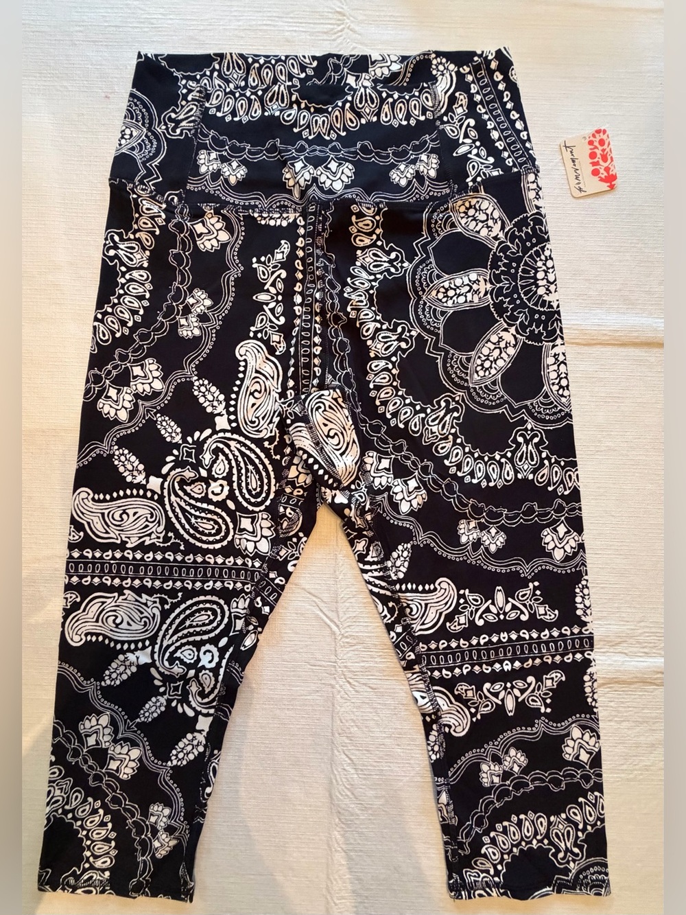 FP Movement by Free People Black & White Paisley Leggings 🌷NWT